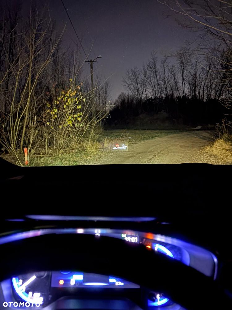 Toyota Corolla 1.8 Hybrid Executive - 9