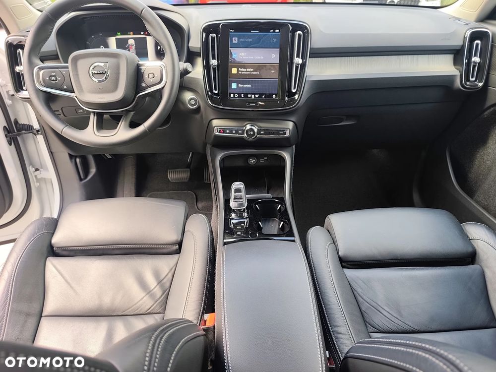 Volvo XC 40 B3 B DKG Plus Bright - 12