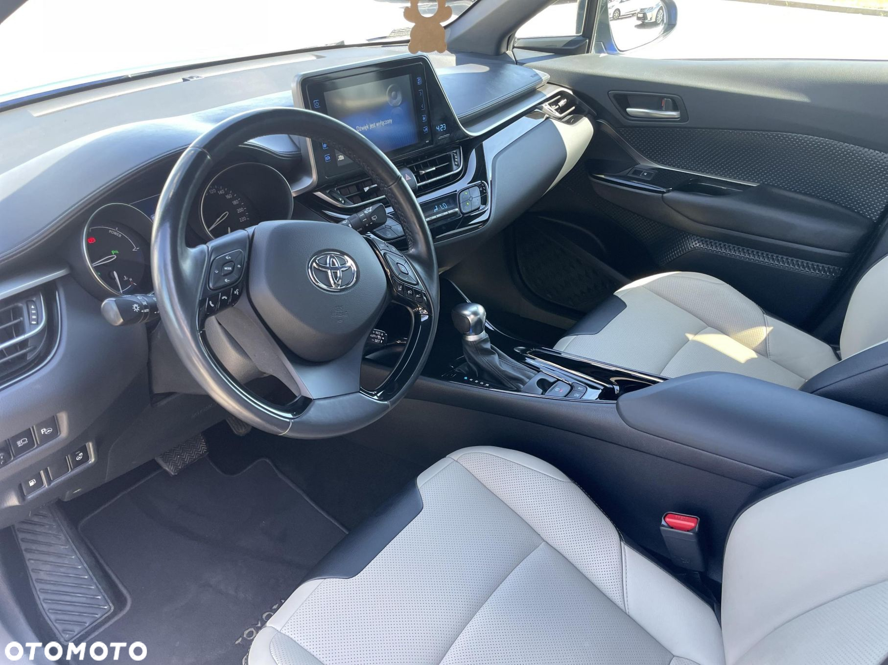 Toyota C-HR - 11