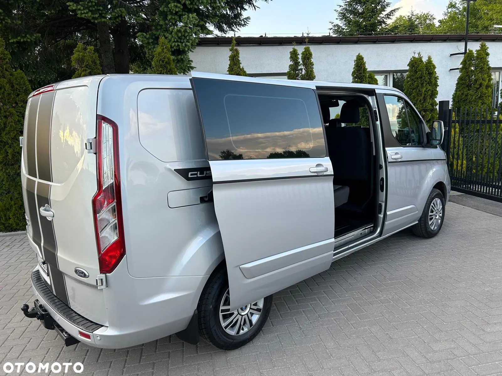 Ford Transit Custom 300 L2H1 Limited (bryg.) - 12