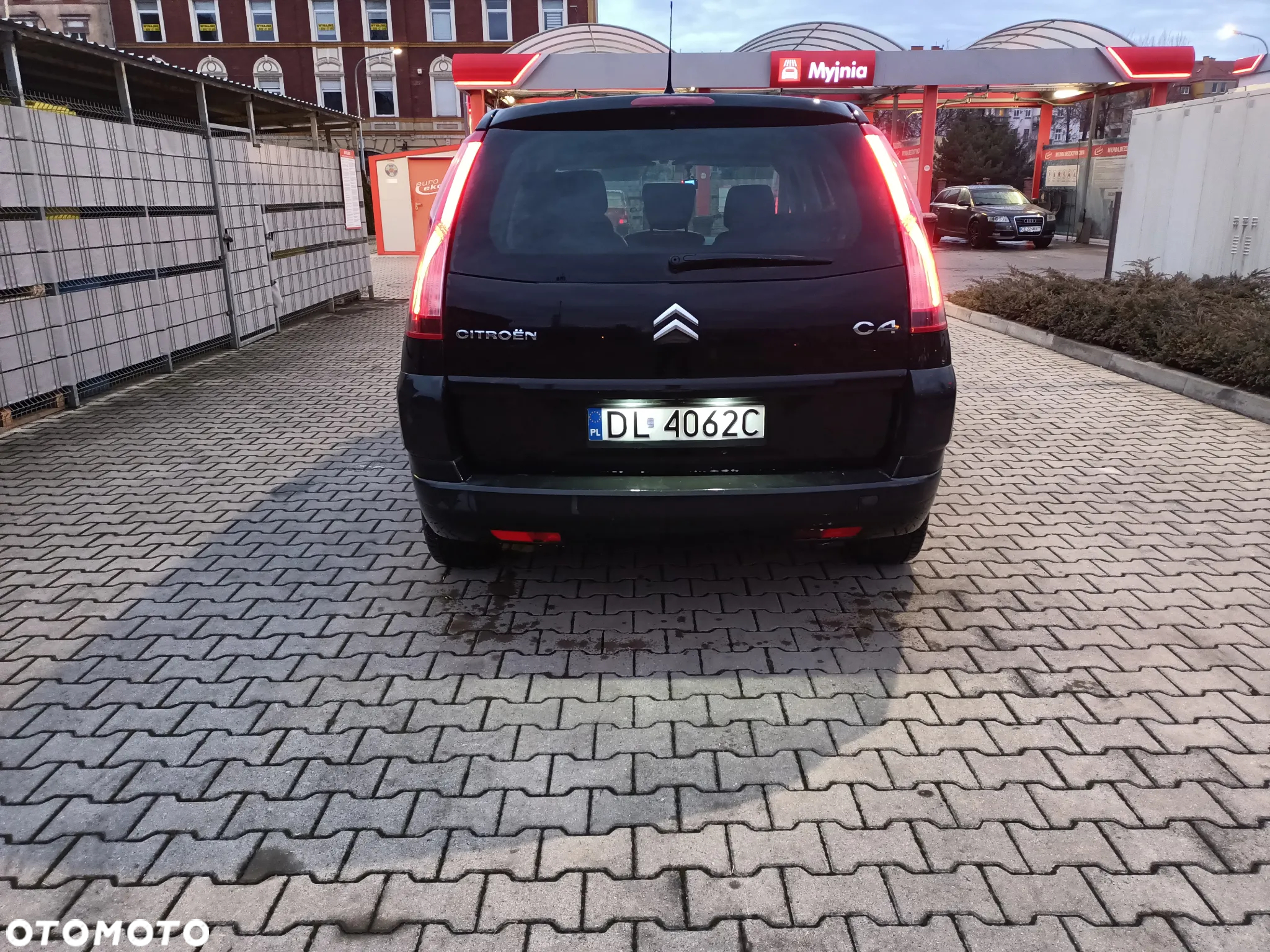 Citroën C4 Picasso 1.6 HDi FAP 7-Sitzer ESG6 Confort - 4