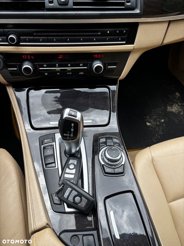 BMW Seria 5 520d - 22