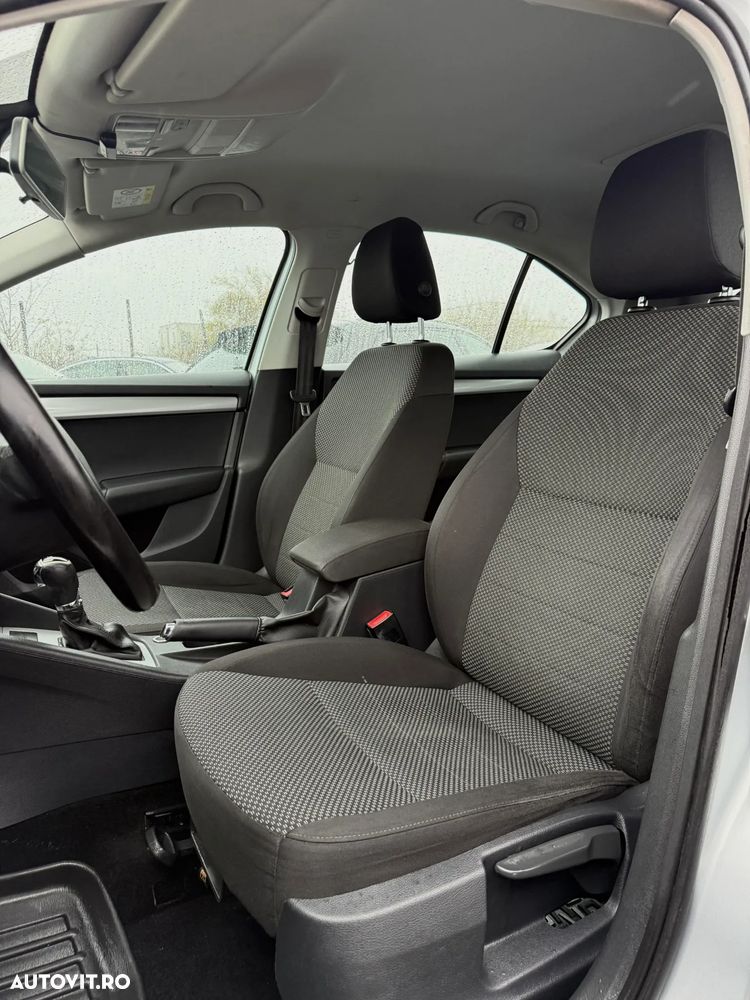 Skoda Octavia 1.6 TDI DSG Ambition - 17