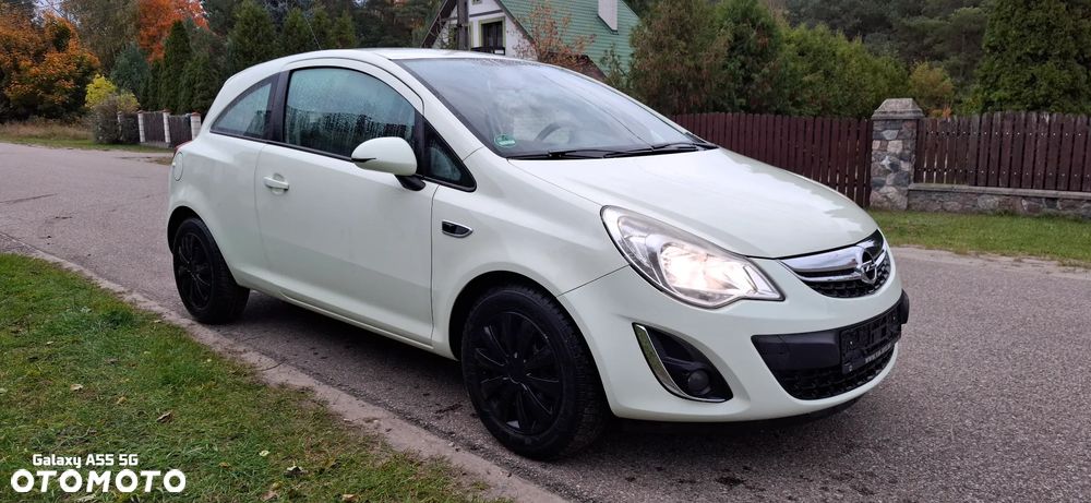 Opel Corsa 2012 photo 2