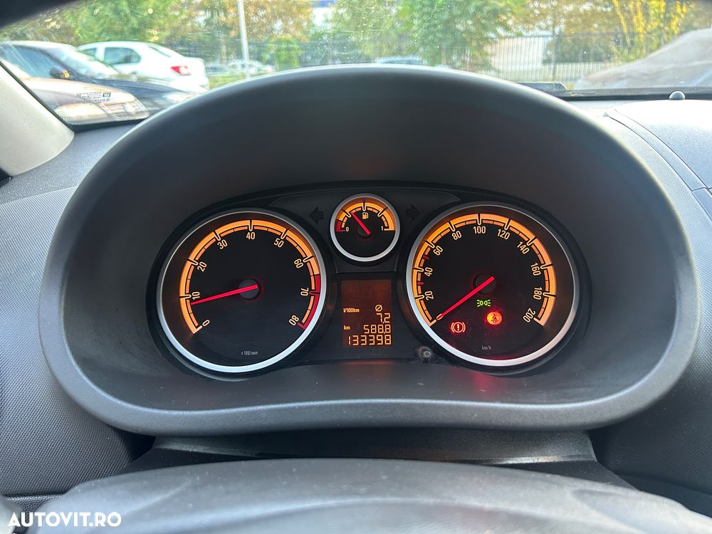 Opel Corsa - 12