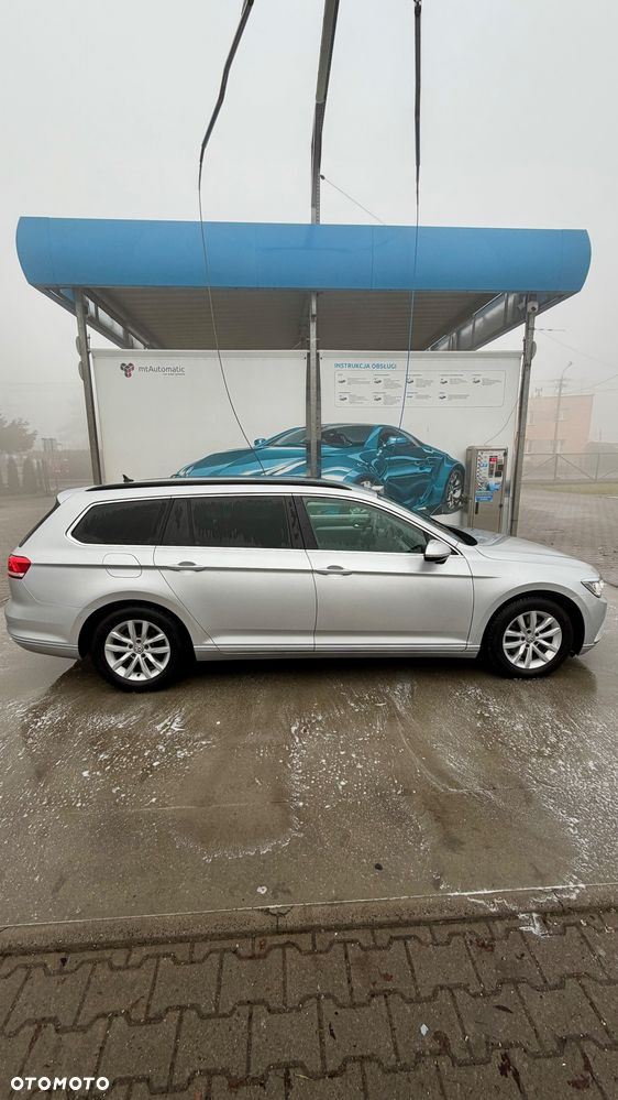 Volkswagen Passat - 4