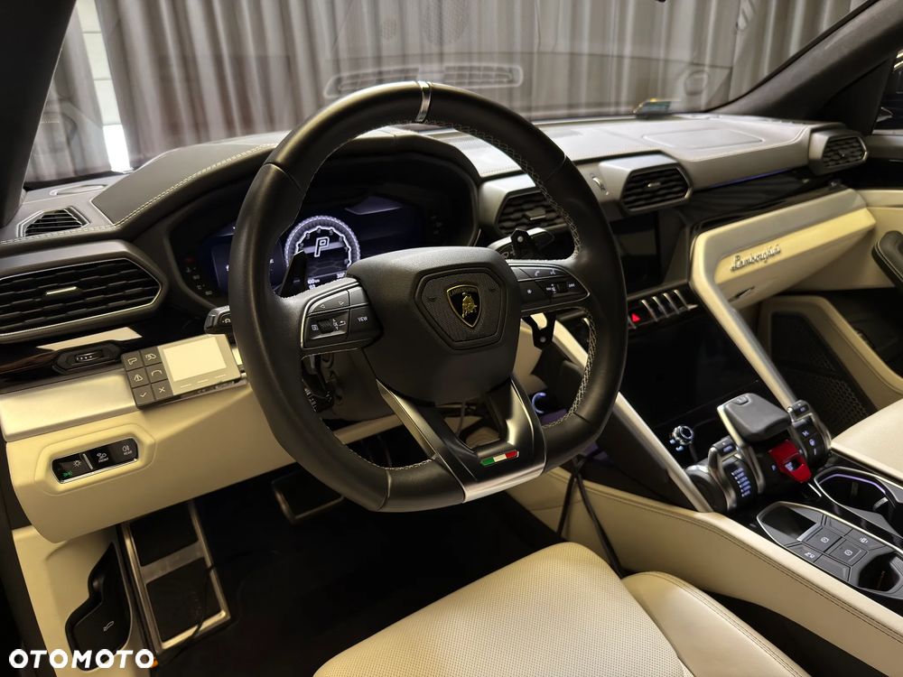 Lamborghini Urus - 20