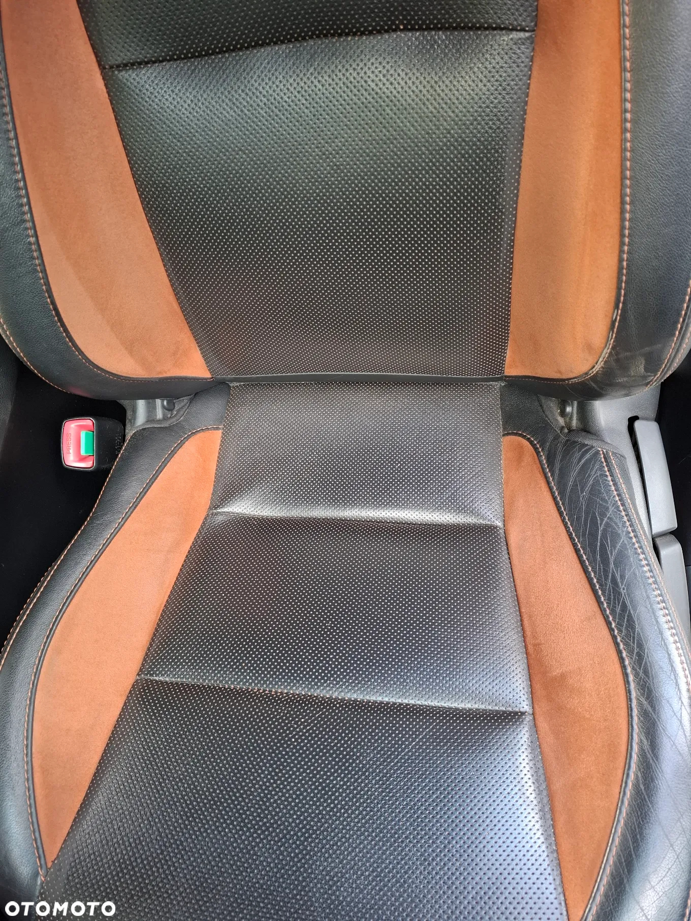 Toyota Avensis 2.0 D-4D Prestige - 12