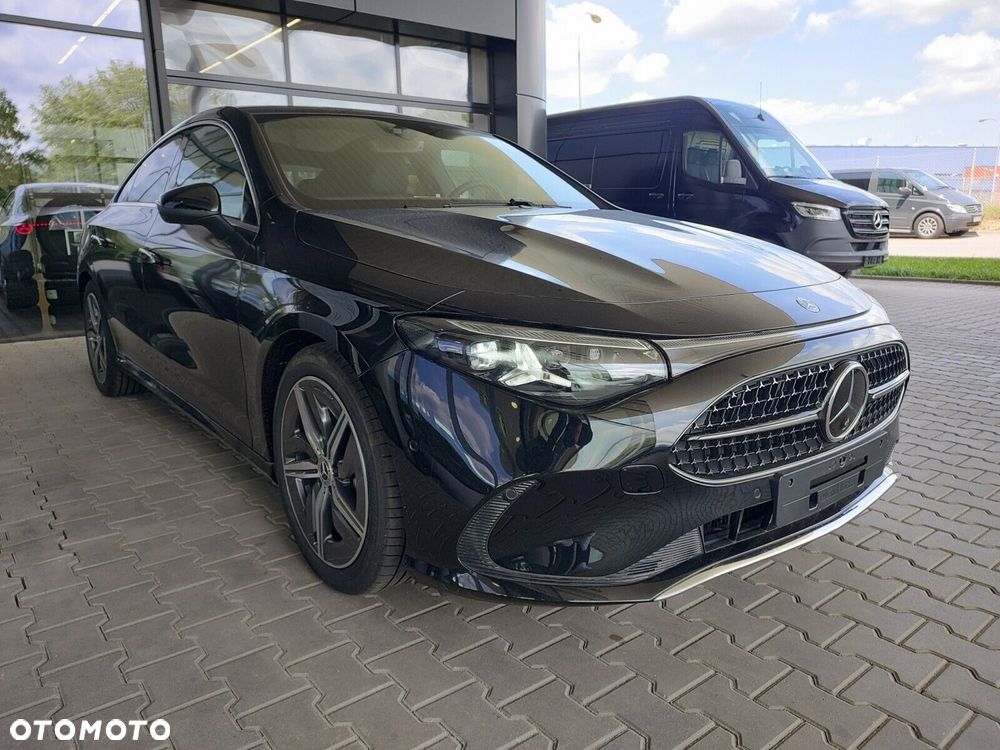 Mercedes-Benz CLA - 4