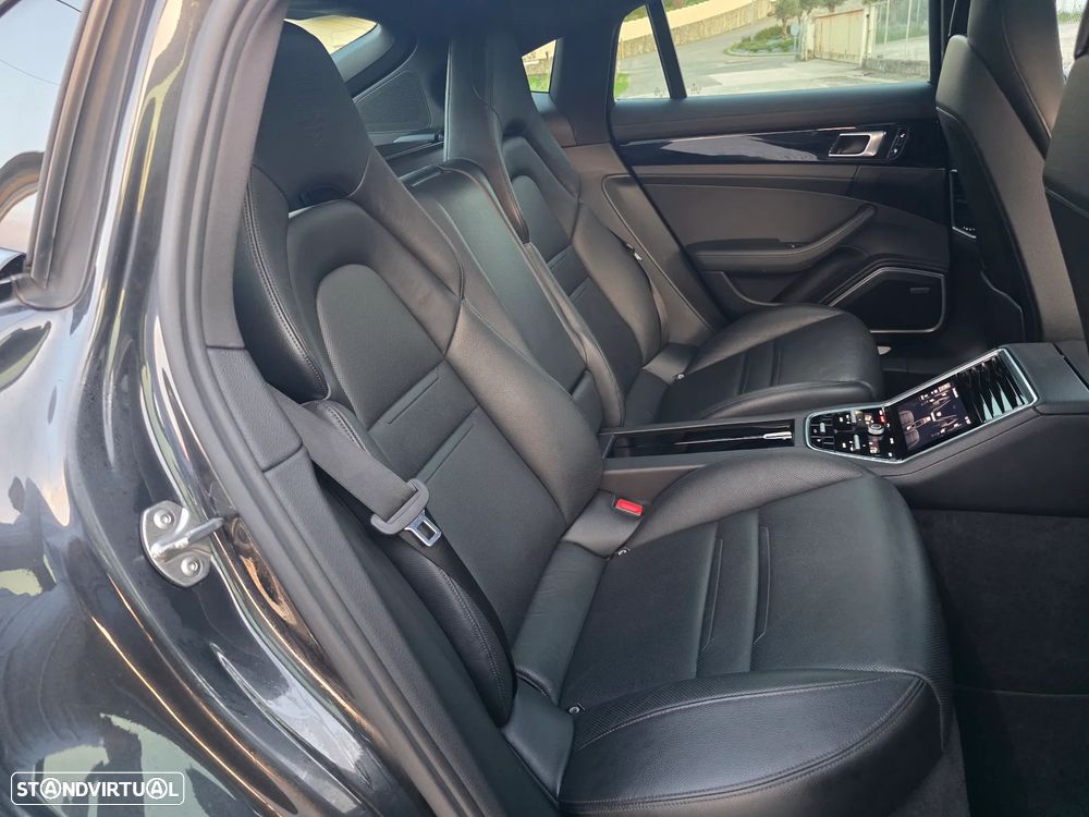 Porsche Panamera 4 E-Hybrid Executive - 37