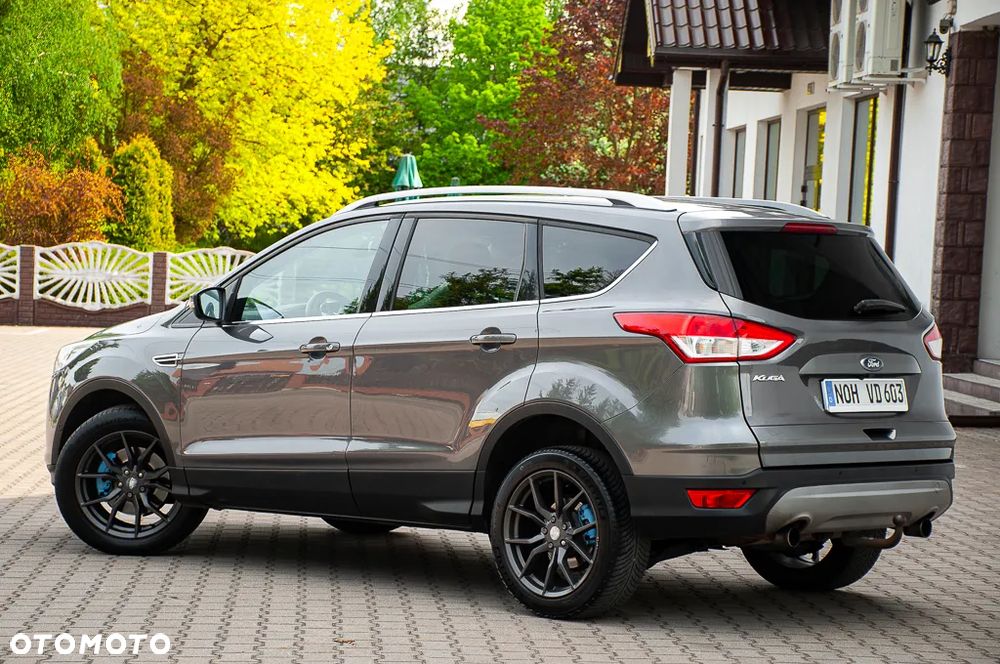 Ford Kuga 2.0 TDCi 2x4 Titanium - 15
