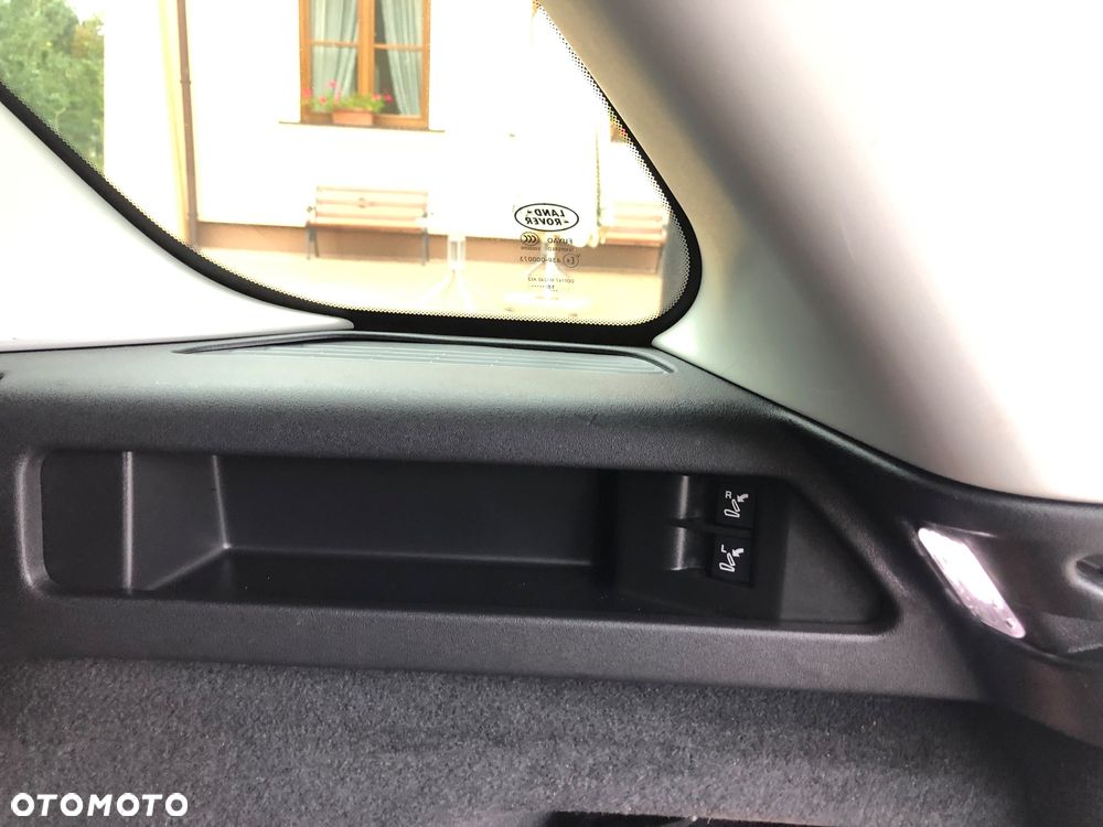 Land Rover Discovery Sport - 27