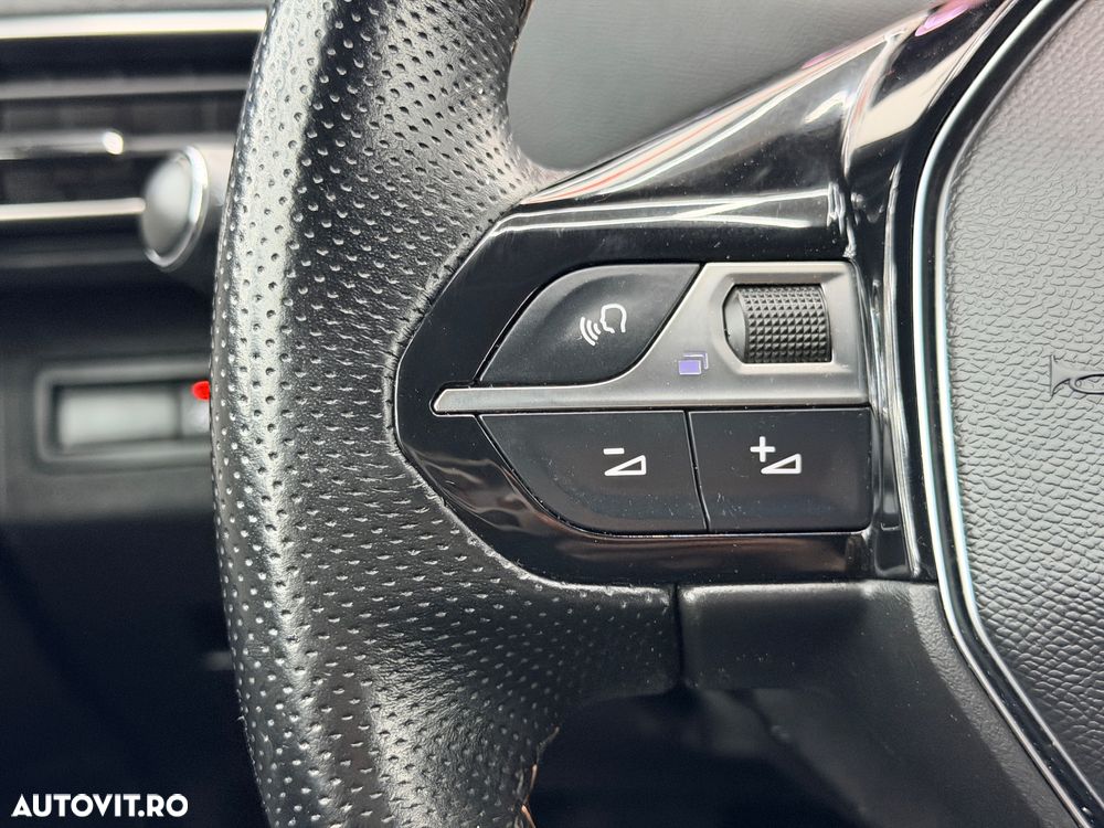 Peugeot 5008 1.5 BlueHDI s&s GT-Line - 35