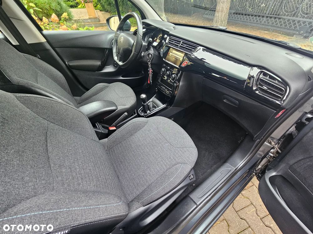 Citroën C3 1.2 PureTech Shine - 24