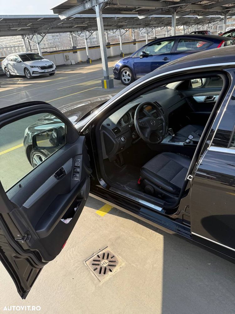 Mercedes-Benz C - 16