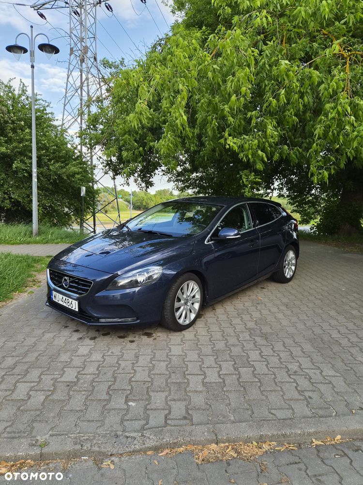 Volvo V40 D2 - 1