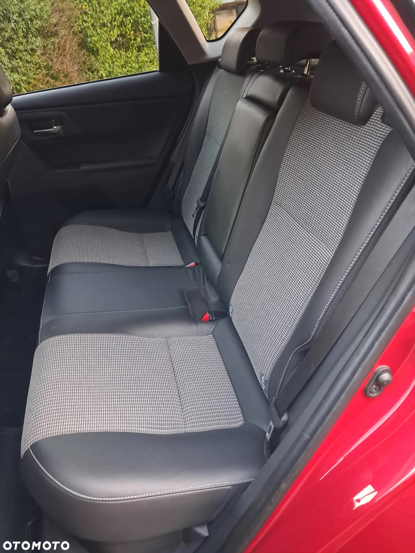 Toyota Auris Hybrid 135 Prestige - 24