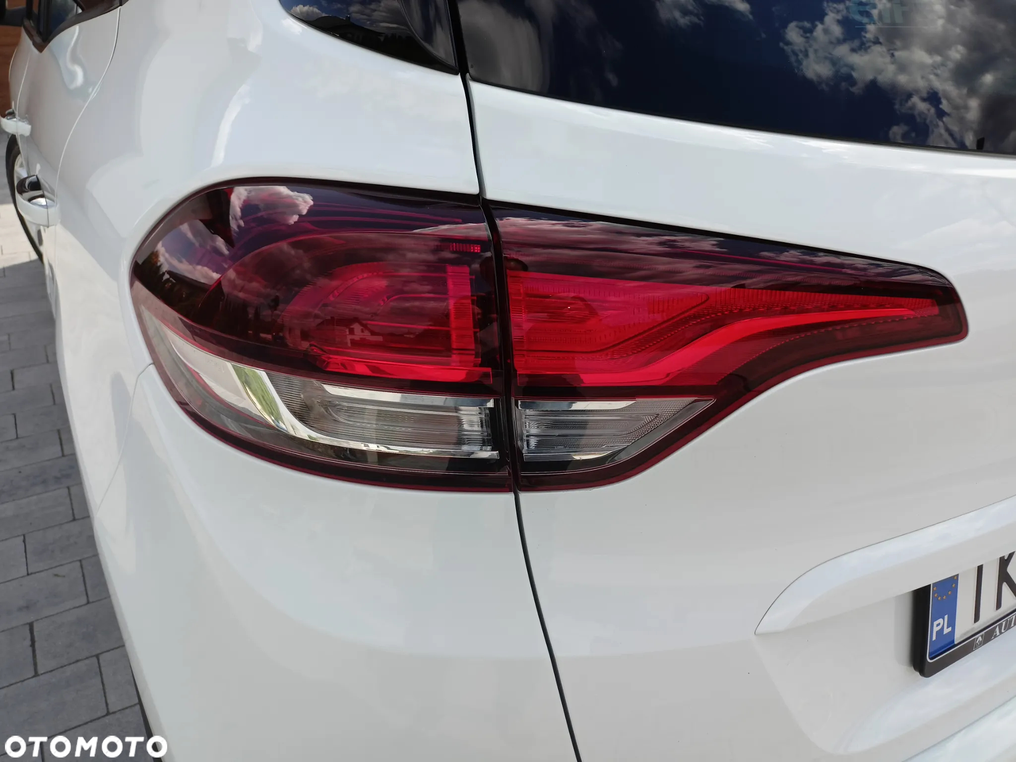 Renault Scenic 1.5 dCi Intens EDC - 33