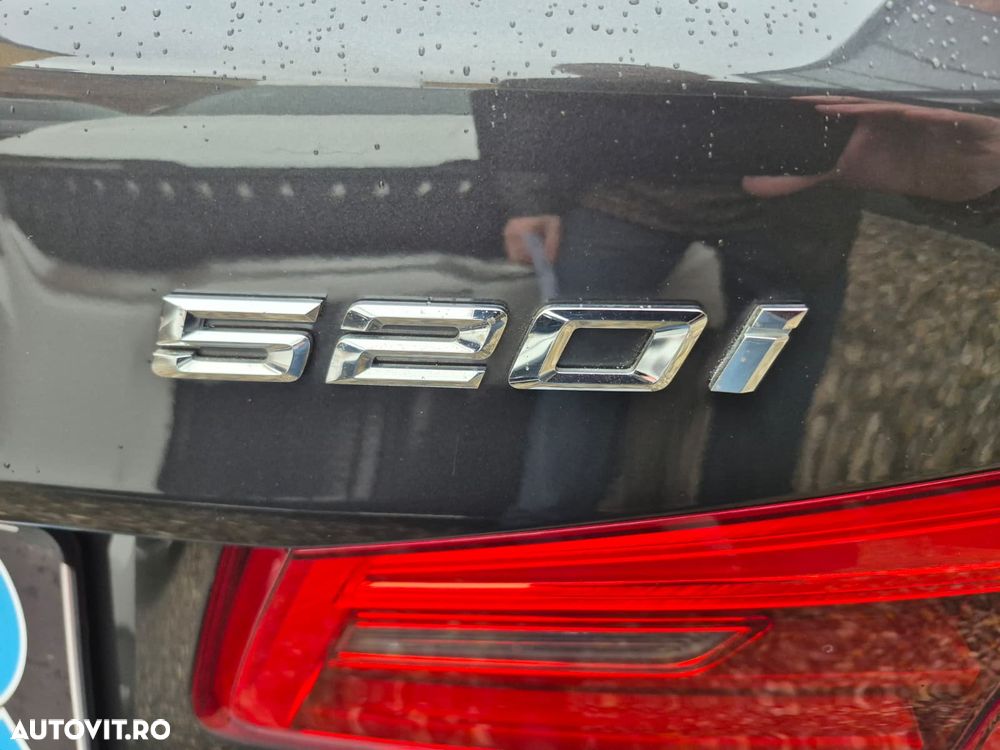 BMW Seria 5 520i Aut. Luxury Line - 10