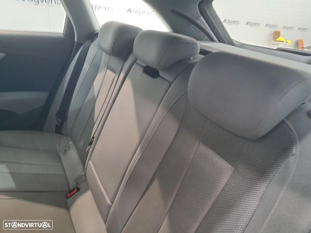 Audi A4 Avant 35 TDI S tronic - 5