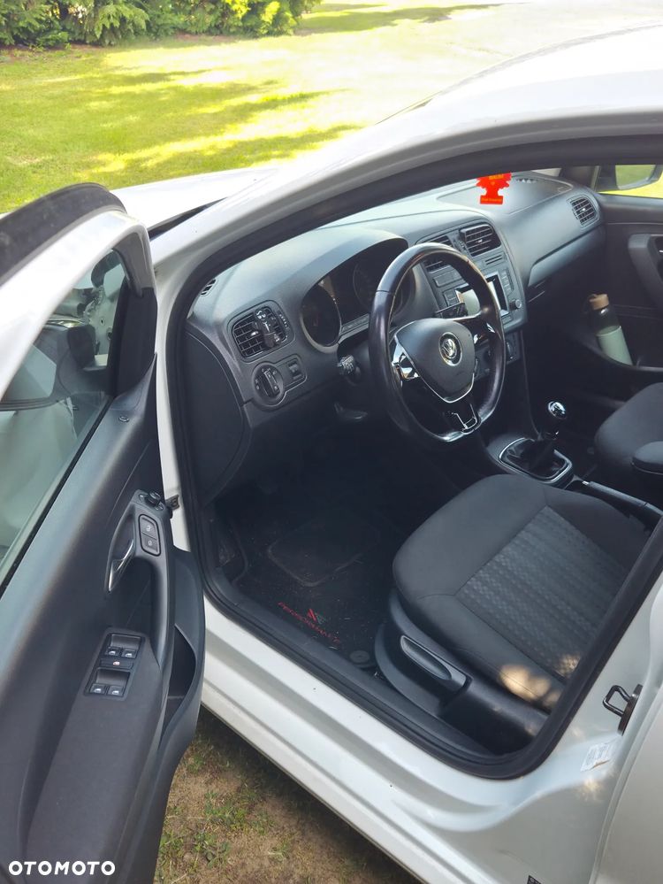 Volkswagen Polo 1.4 TDI (Blue Motion Technology) Comfortline - 4