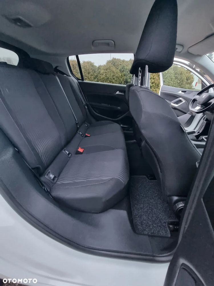 Peugeot 308 1.6 BlueHDi Allure S&S - 18