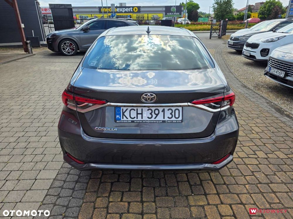Toyota Corolla - 10