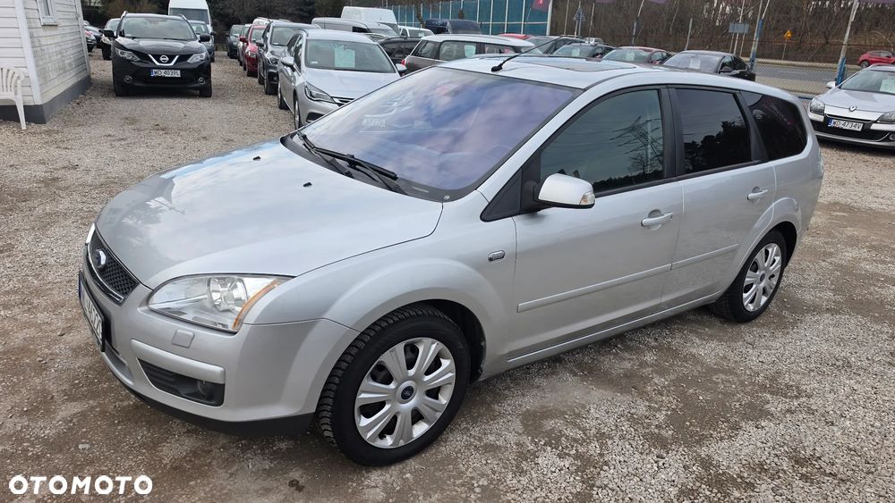 Ford Focus 1.6 Ghia - 35