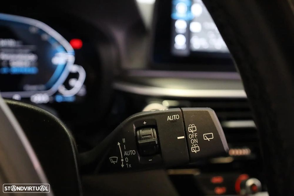 BMW 530 e Pack Desportivo M - 48