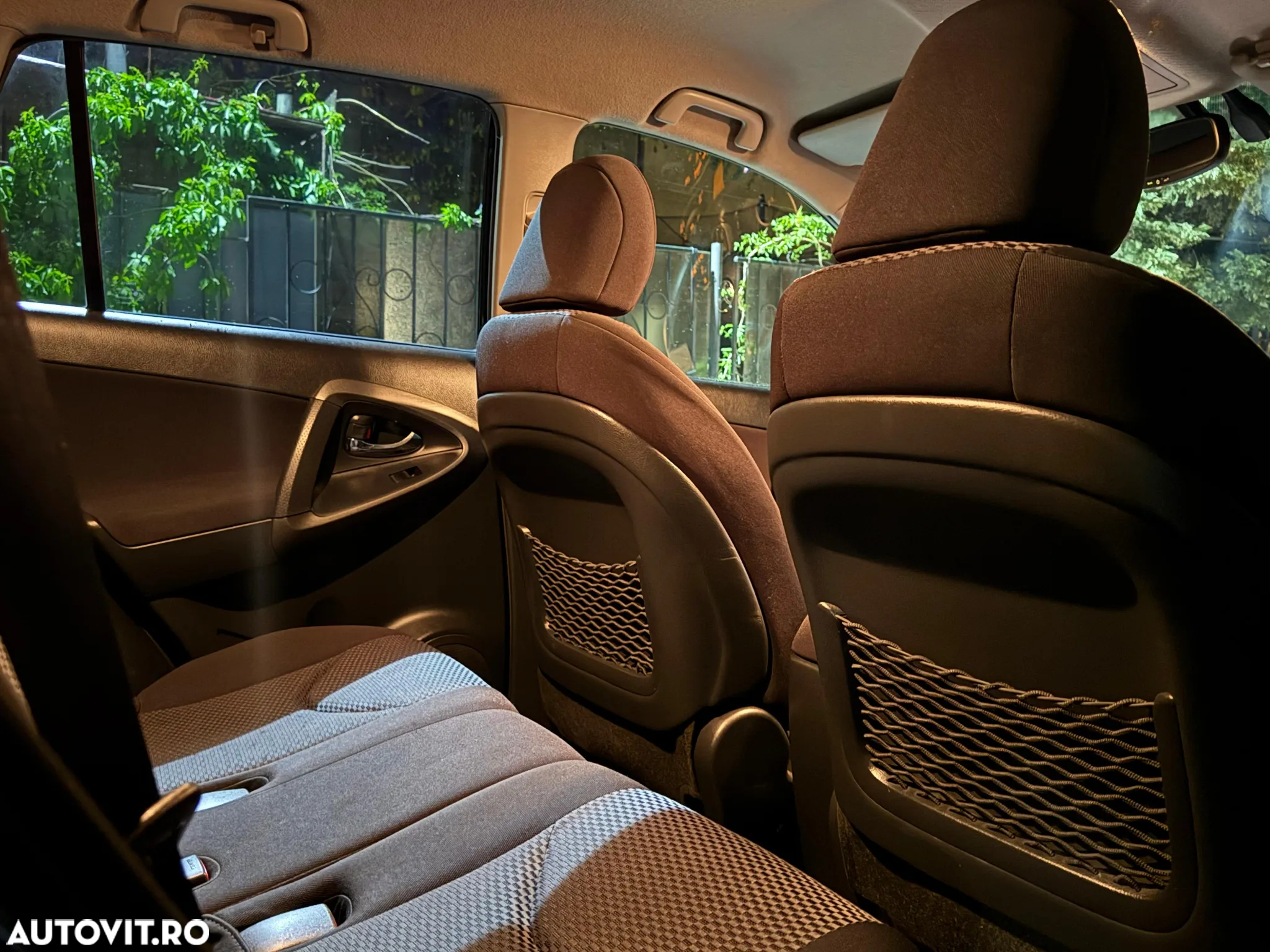 Toyota RAV4 2.2 D-4D Comfort - 13