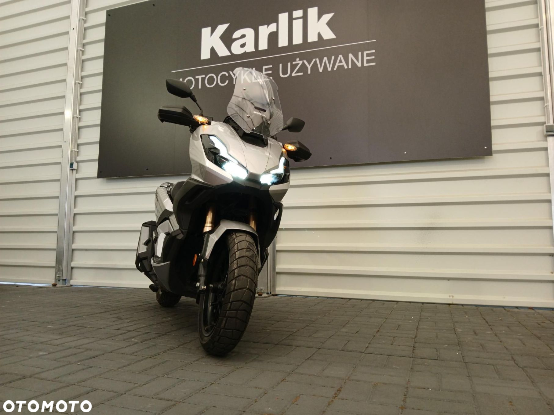Honda ADV350 - 8