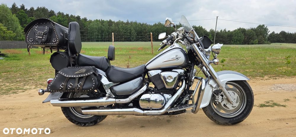 Suzuki Intruder - 1