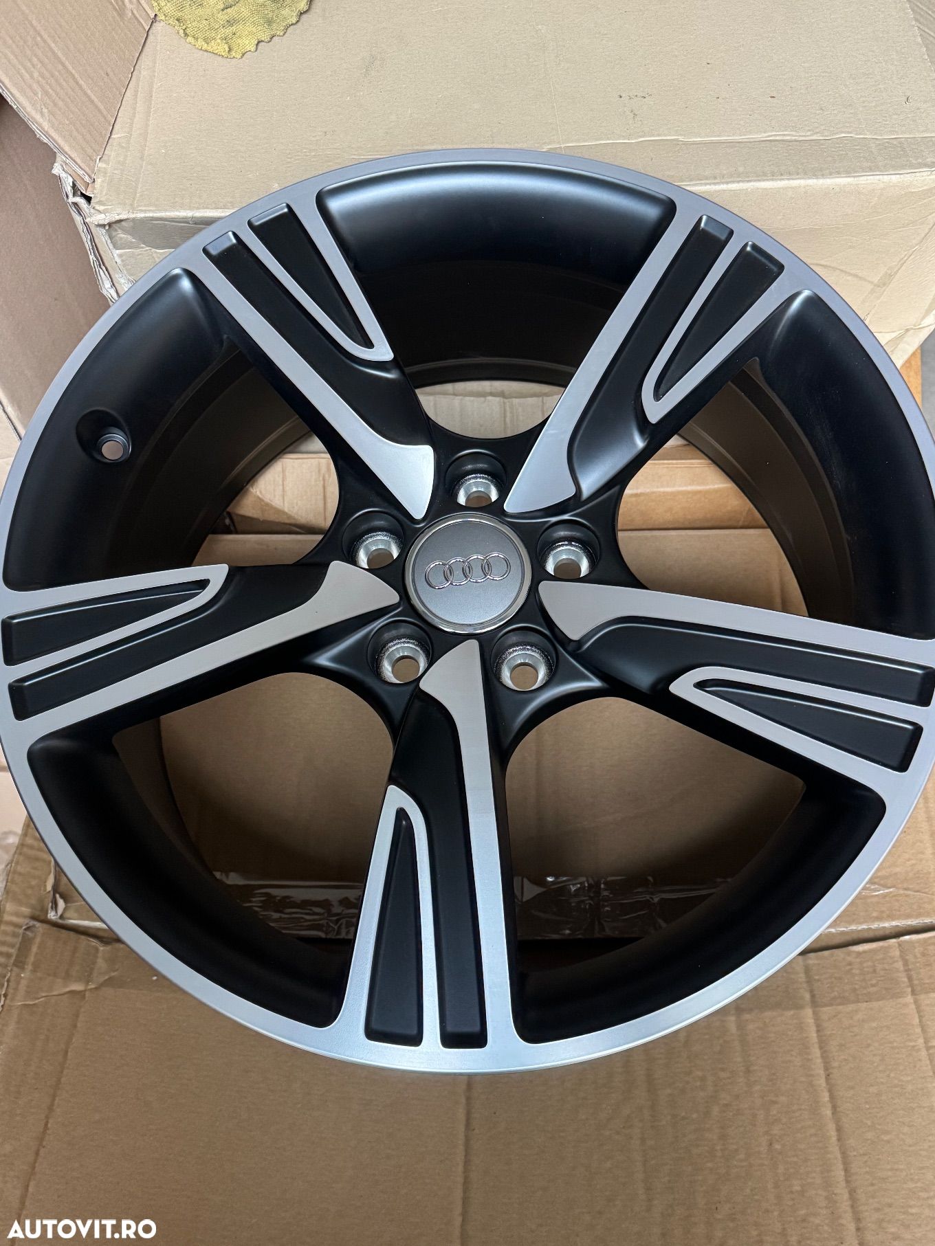 Vând jante originale Audi A3-S3 pe 18” noi bicolore - 1