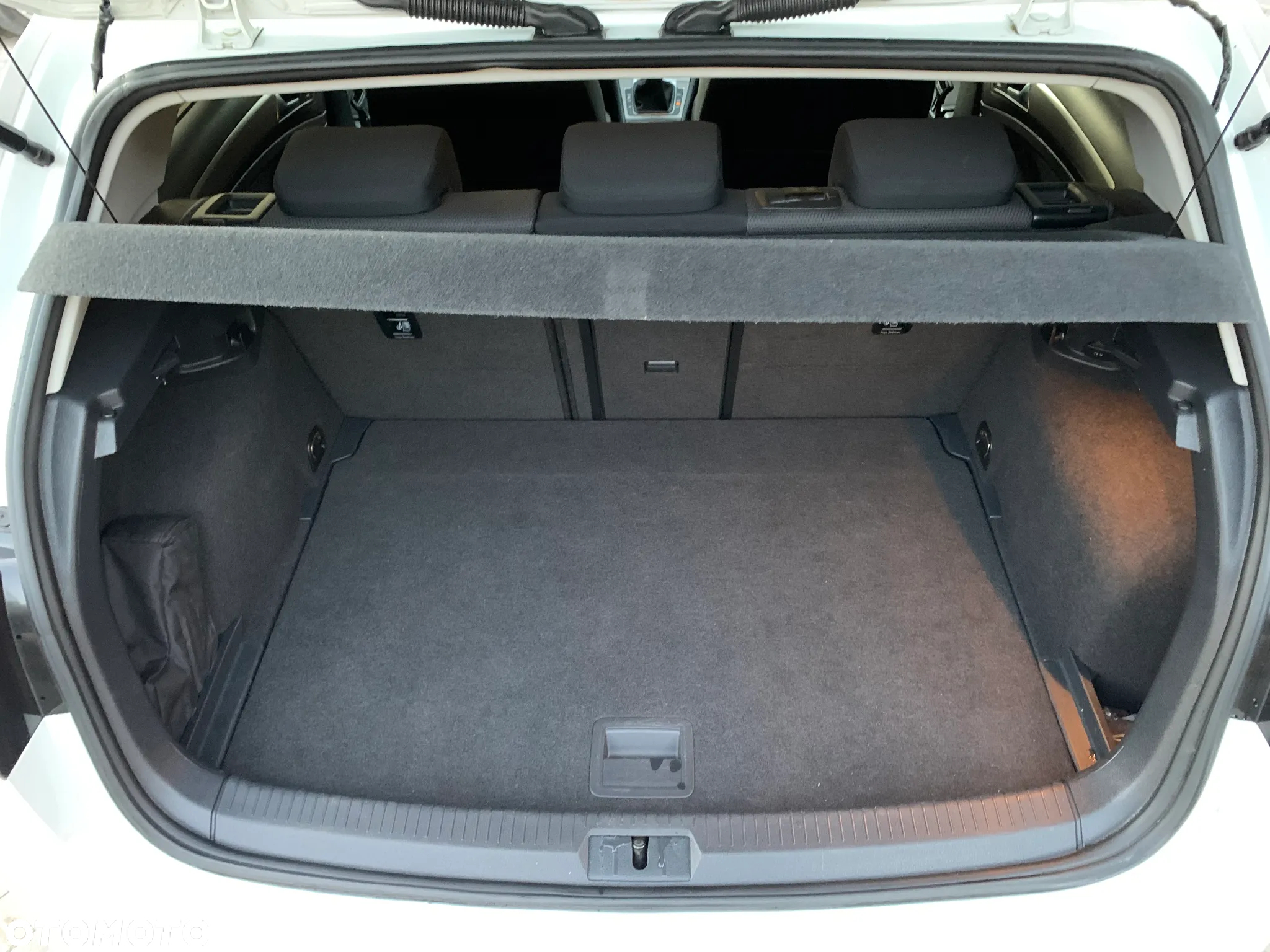 Volkswagen Golf VII 1.6 TDI BMT Comfortline - 26
