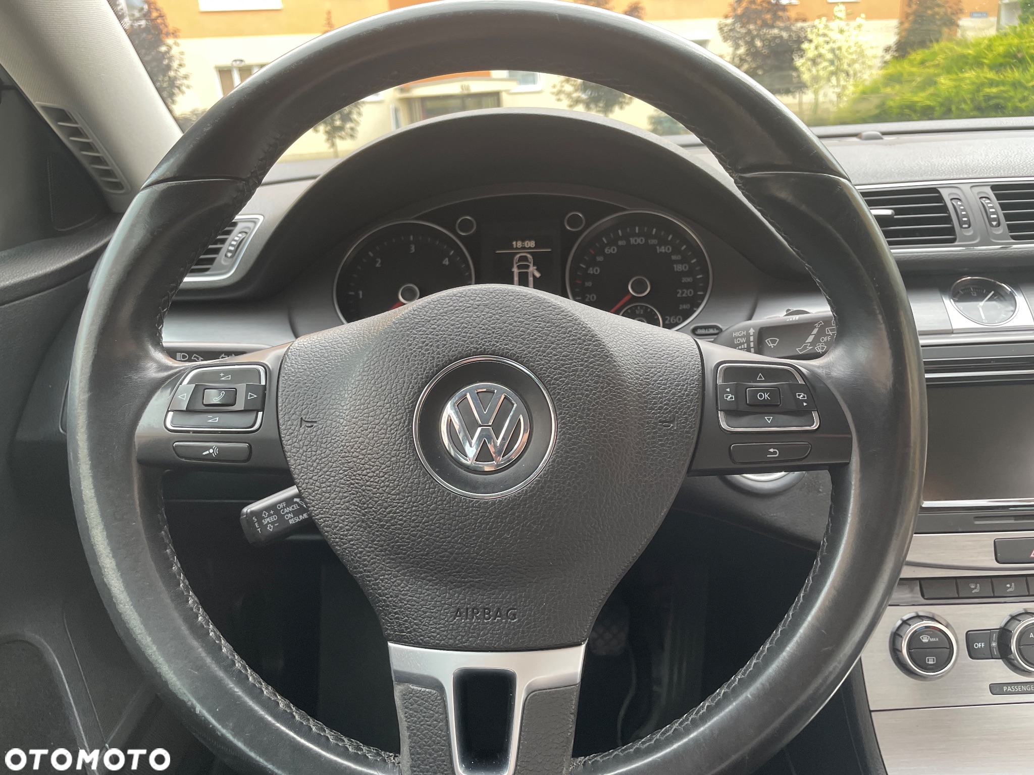 Volkswagen Passat 2.0 TDI Comfortline - 37