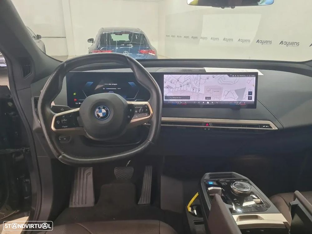BMW iX xDrive 40 - 10