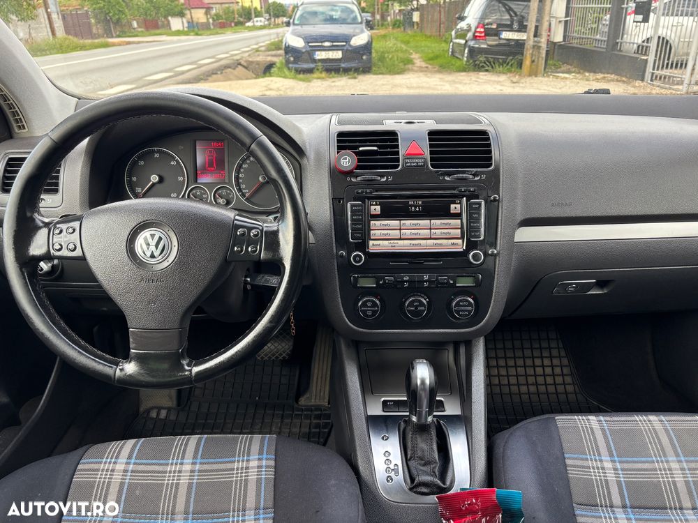 Volkswagen Golf 2.0 TDI Comfortline DSG - 15