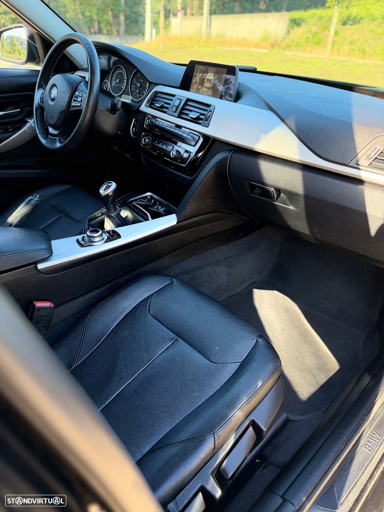 BMW 318 d - 16