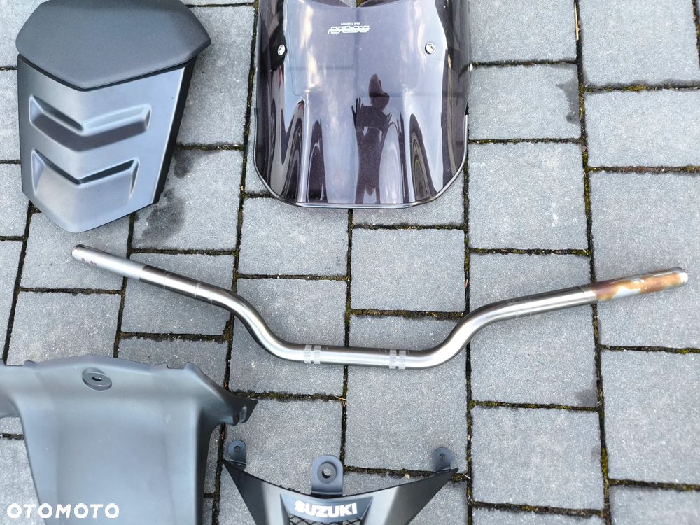 Suzuki GSX - 38