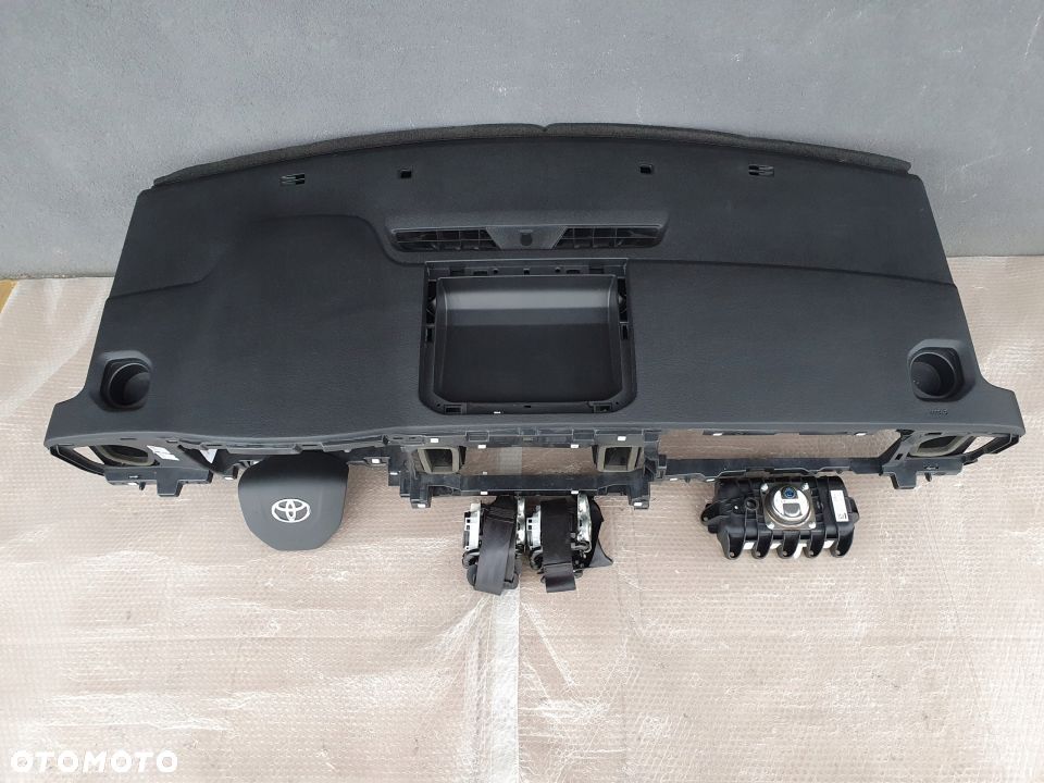 Toyota Proace deska kokpit konsola airbag pasy - 1