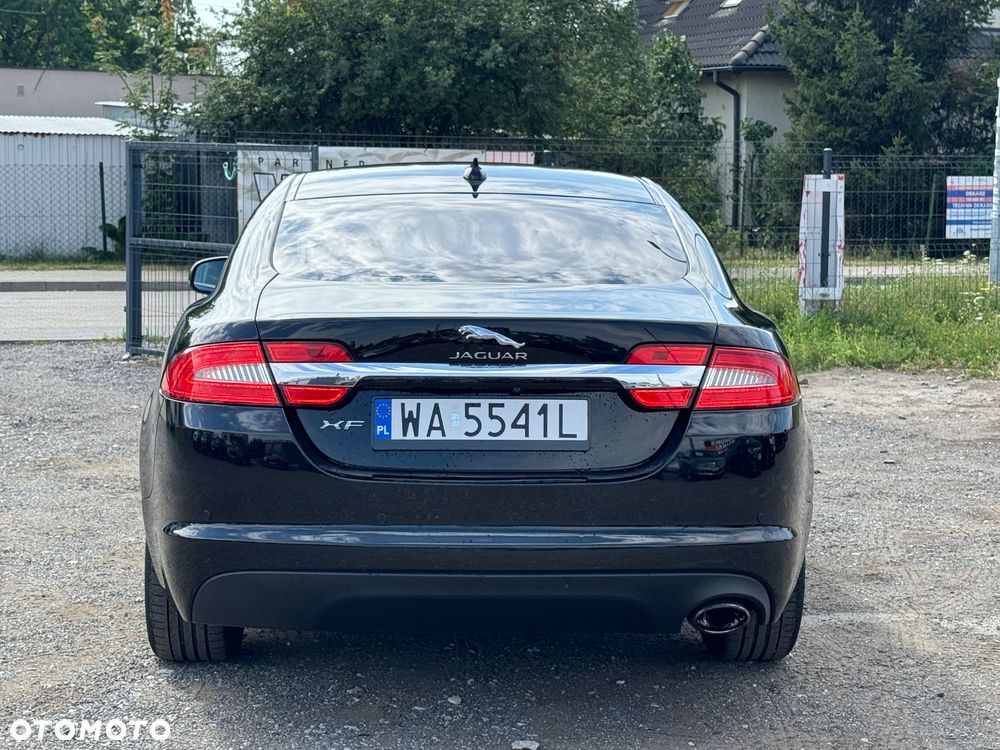 Jaguar XF 2.2 D Premium Luxury - 28