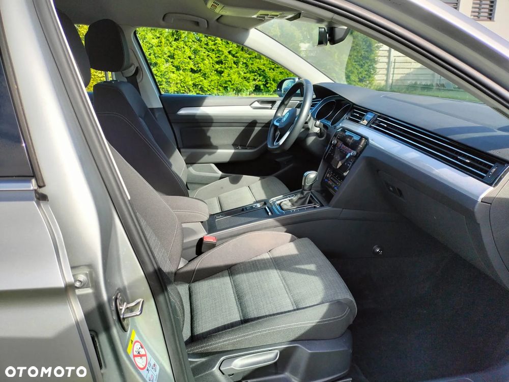 Volkswagen Passat 2.0 TDI SCR DSG - 6