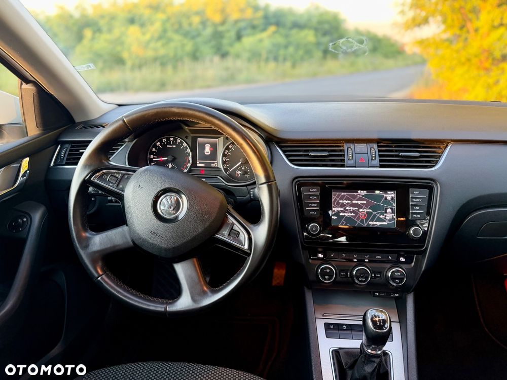 Skoda Octavia 1.6 TDI DPF Elegance - 9