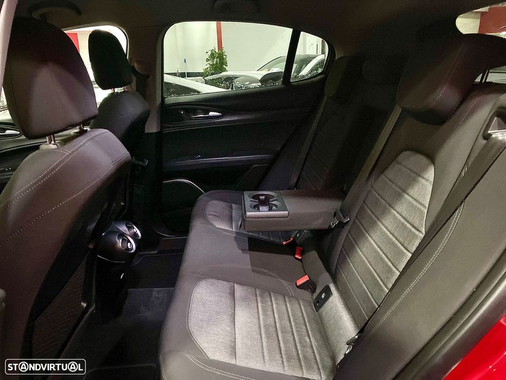 Alfa Romeo Stelvio 2.2 16V AT8-Q4 Executive - 25