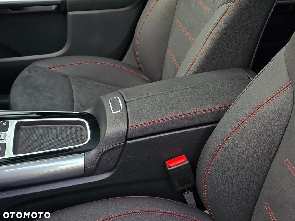 Mercedes-Benz GLA 200 mHEV AMG Line 7G-DCT - 25