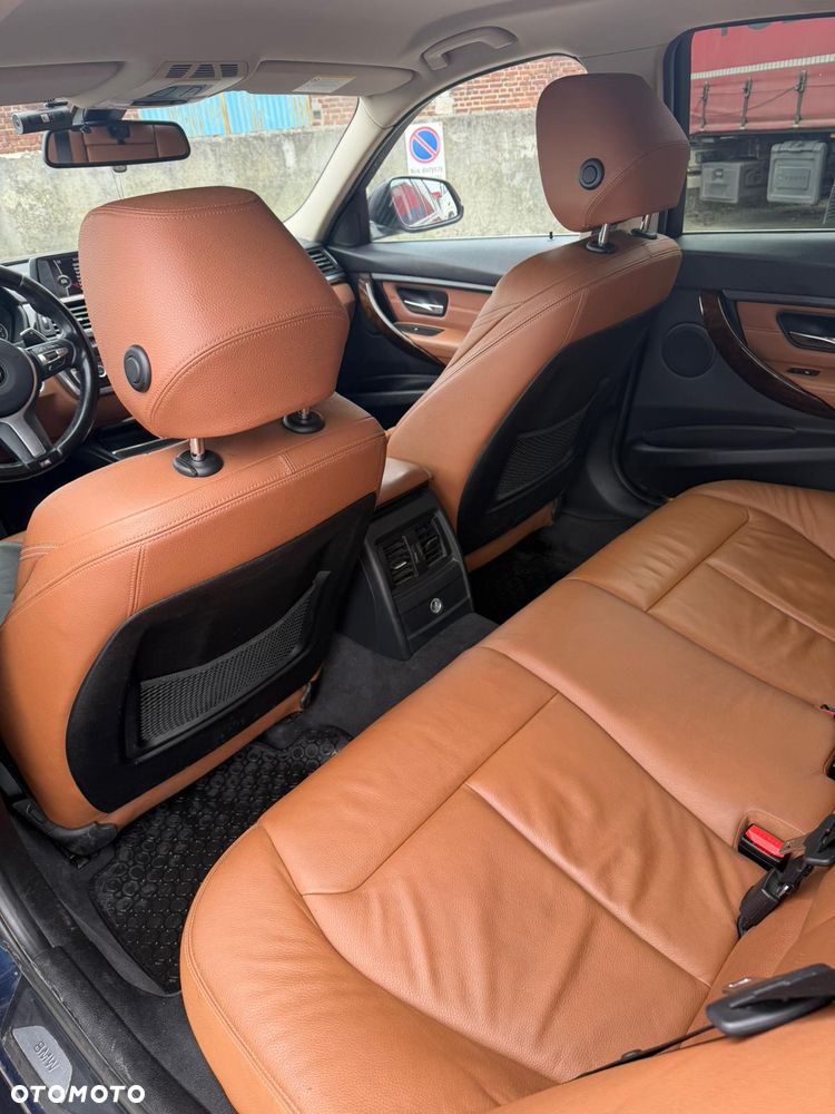 BMW Seria 3 328i Luxury Line - 16