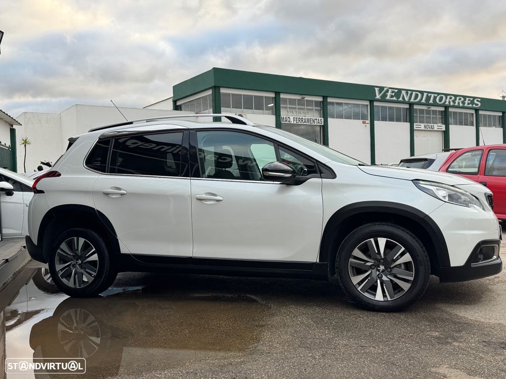 Peugeot 2008 PureTech 110 GPF Stop&Start EAT6 Allure - 3