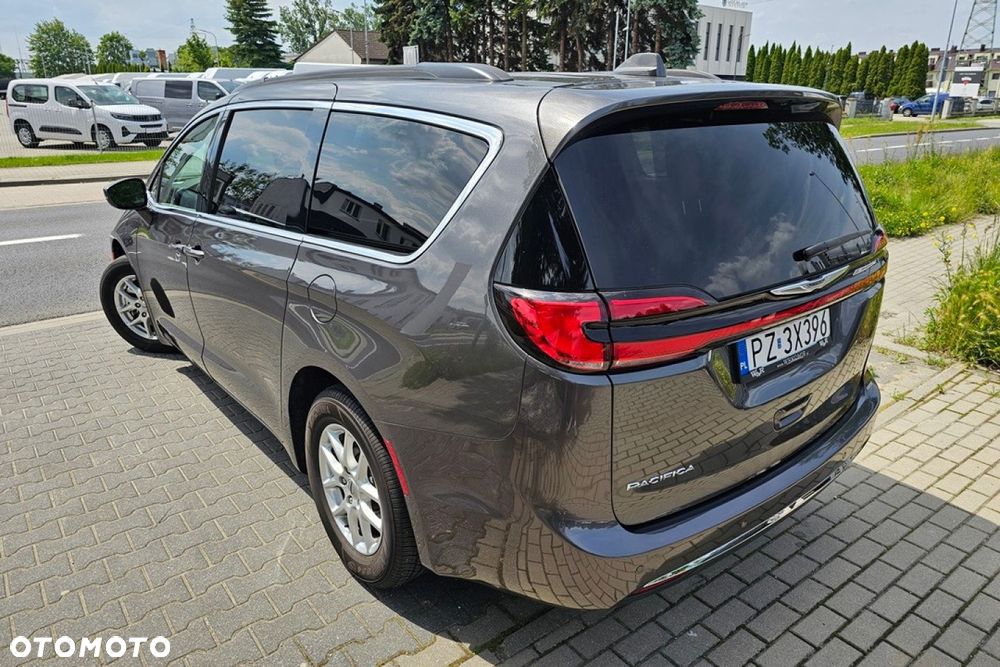 Chrysler Pacifica - 9