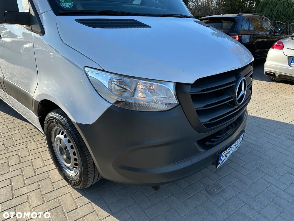 Mercedes-Benz Sprinter - 28