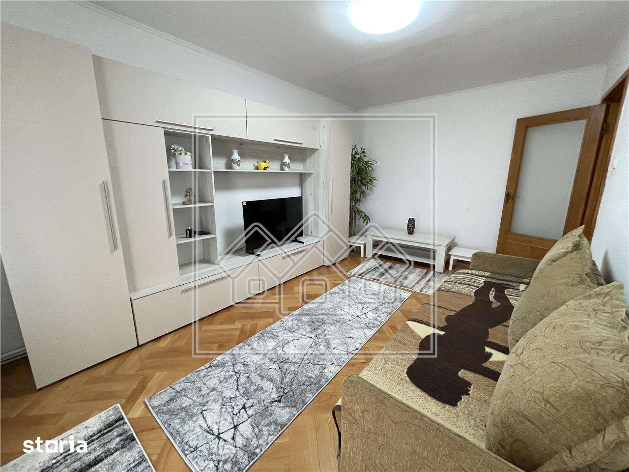 Apartament spatios cu 3 camere, Str. Scoala de Inot — fotografia 1